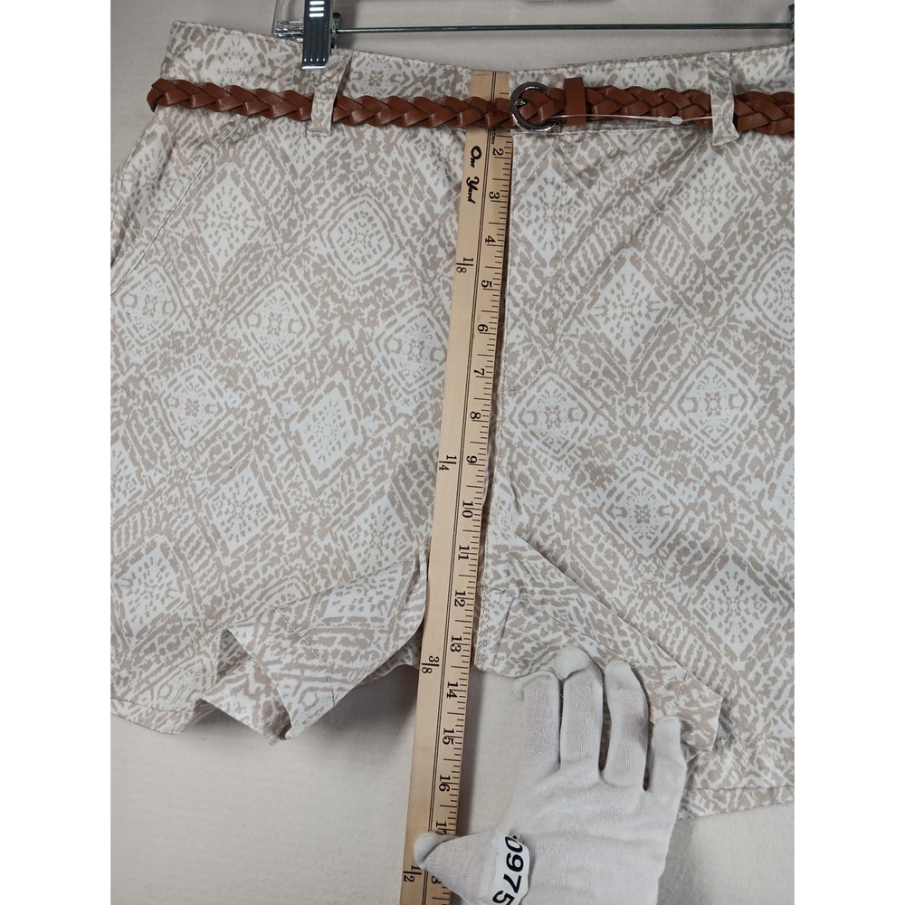 Gloria Vanderbilt Size 14 Nimah Belted Chino Flat Front Shorts with Pockets - Picture 4 of 12